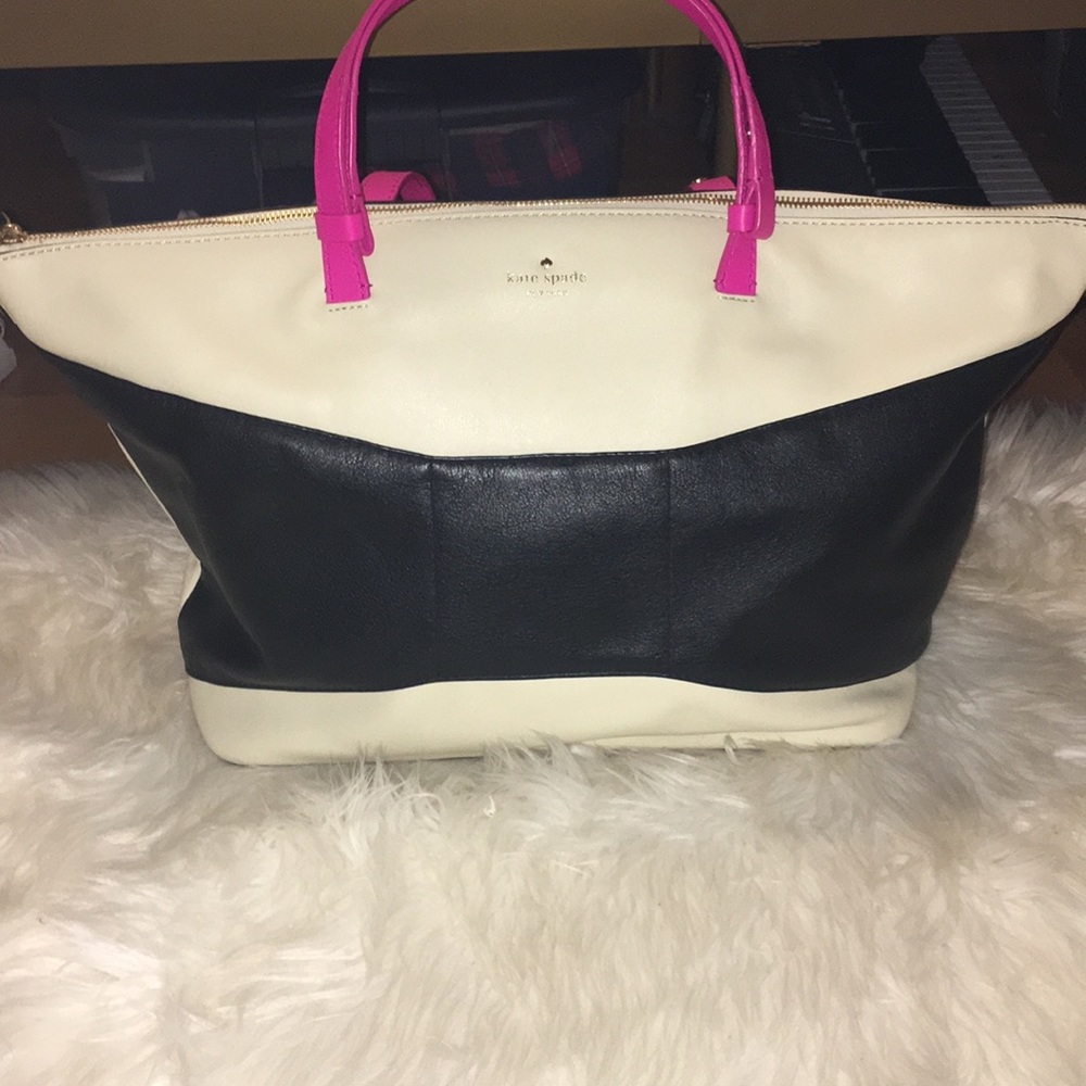 Discontinued Kate Spade Tote w/ adjustable handles